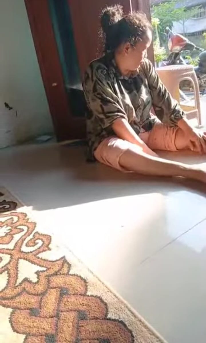 1003975582