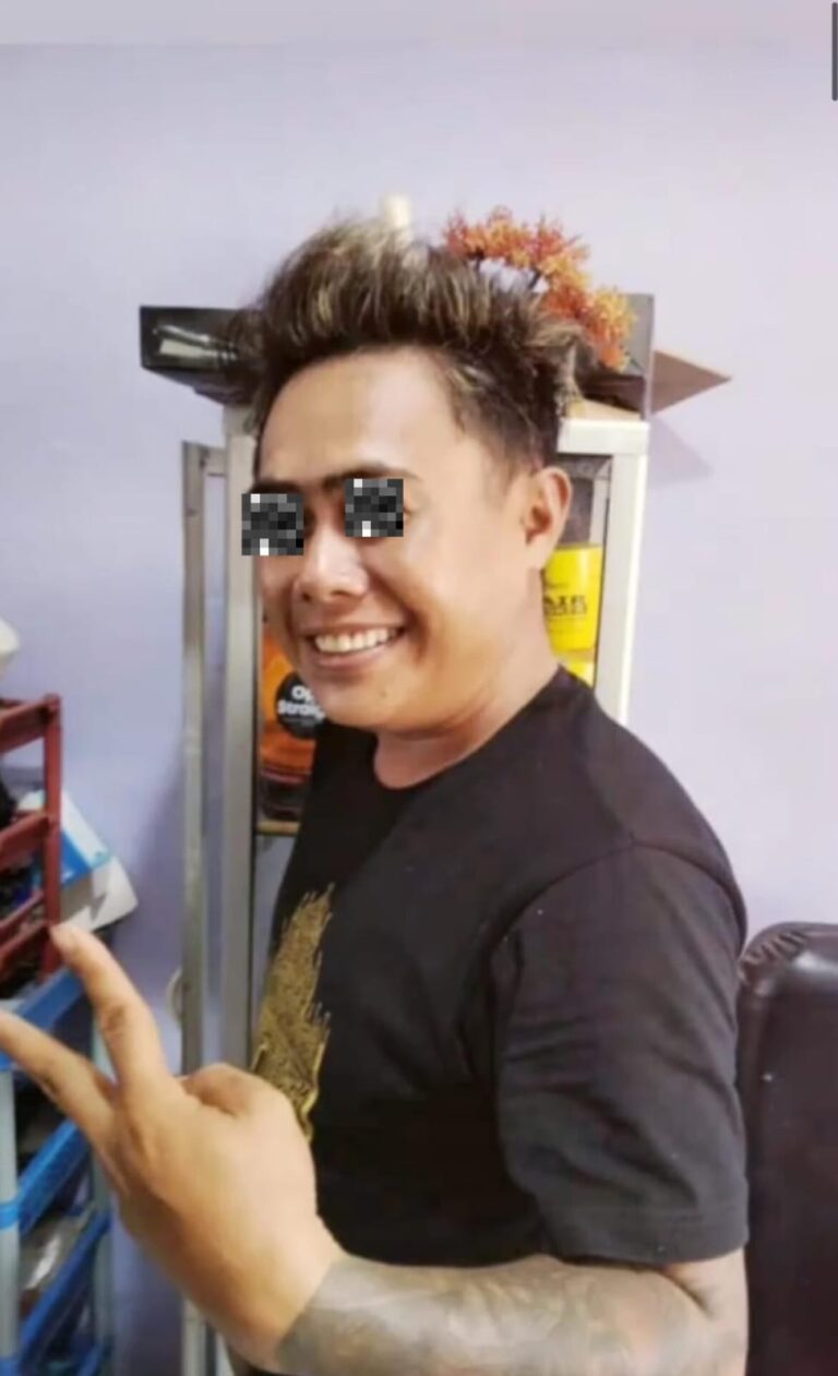 1004124810