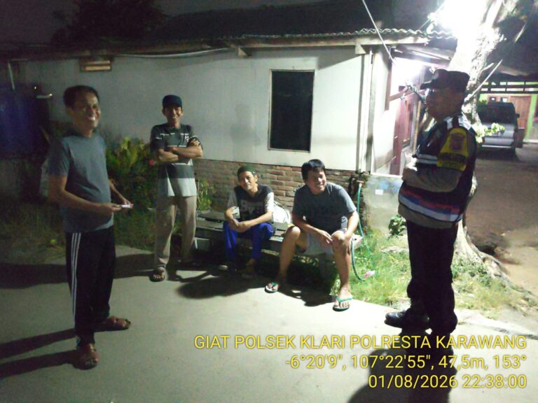1271585